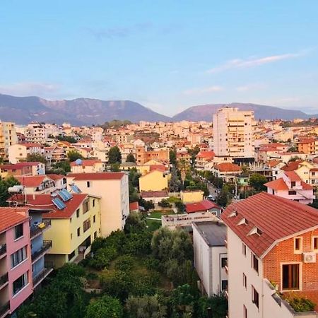 Avi - Daily Rent Apartment Tirana Bagian luar foto